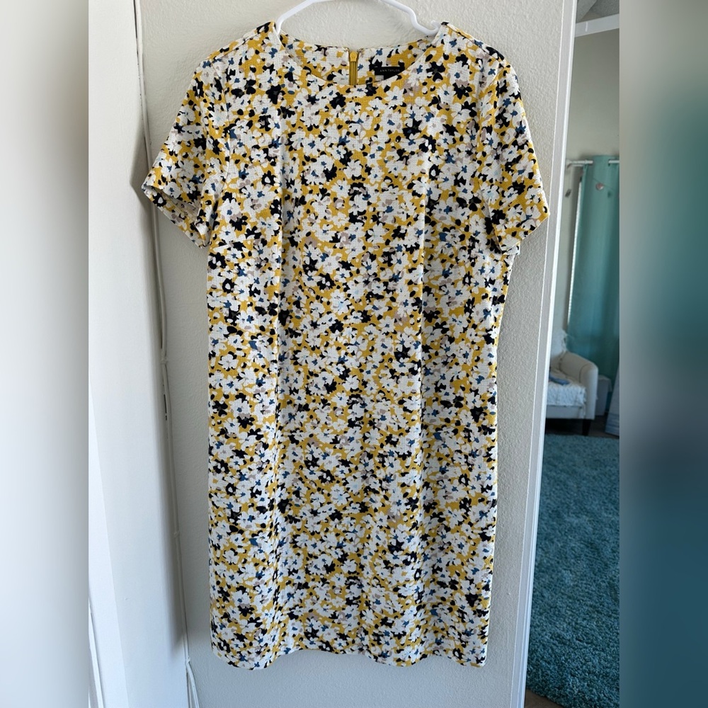 Ann Taylor Yellow Floral Textured Dress – Size 10, Cotton Blend